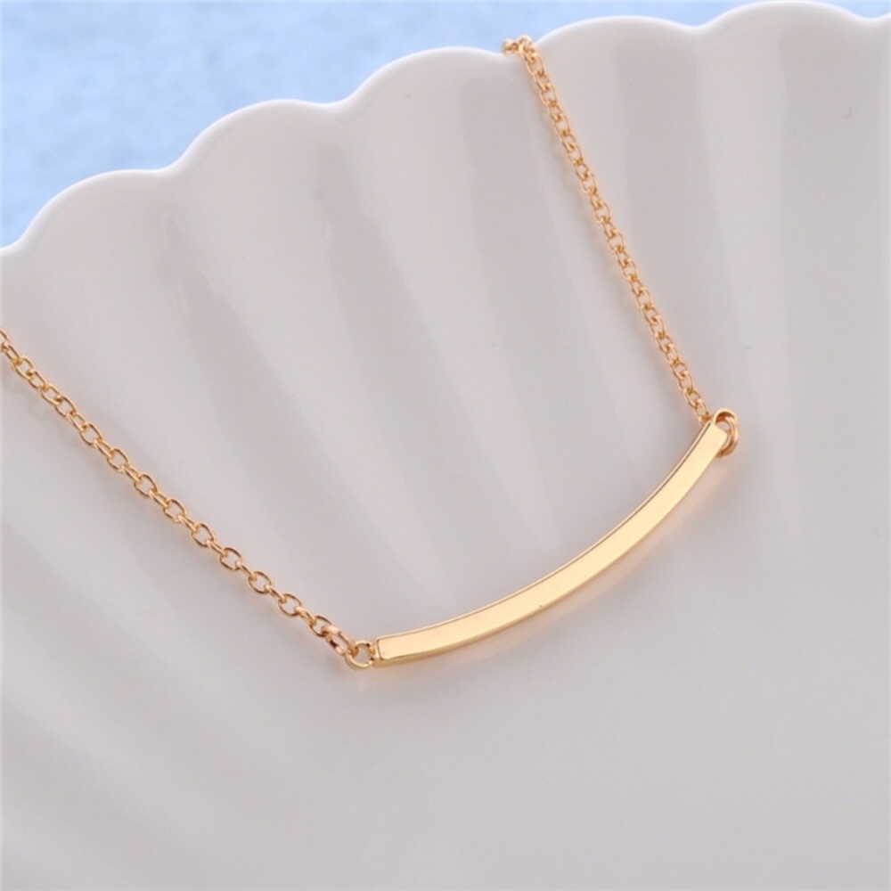 Dainty gold tone bar necklace - Picture 2 of 4